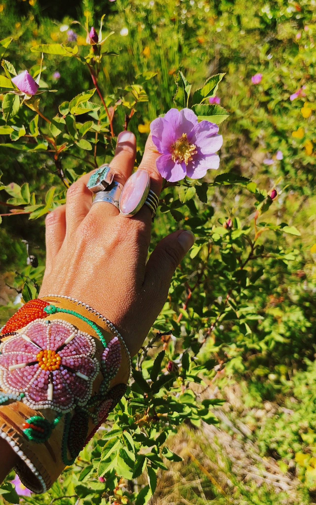 🌸 Held by Flowers Salve 💐